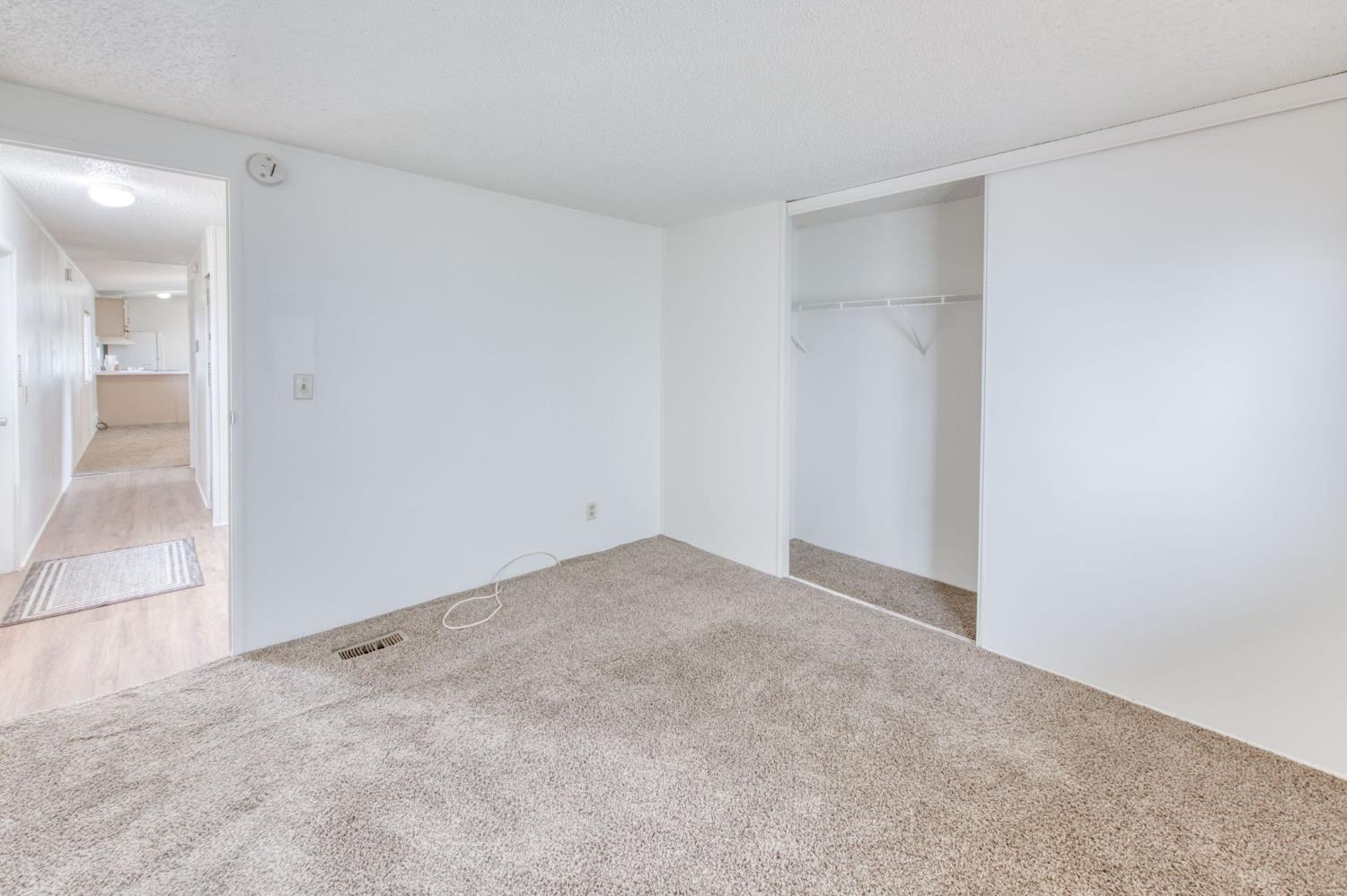 16036 S Del Rey Ave, Kingsburg, CA 93631