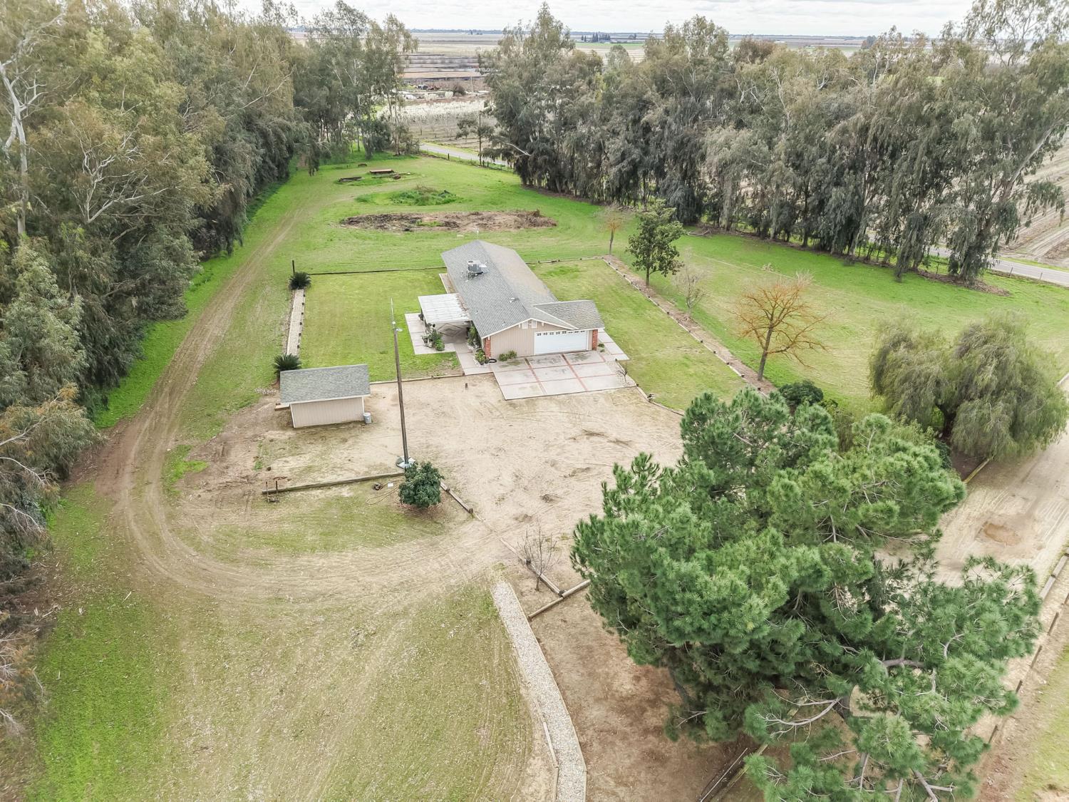 16036 S Del Rey Ave, Kingsburg, CA 93631