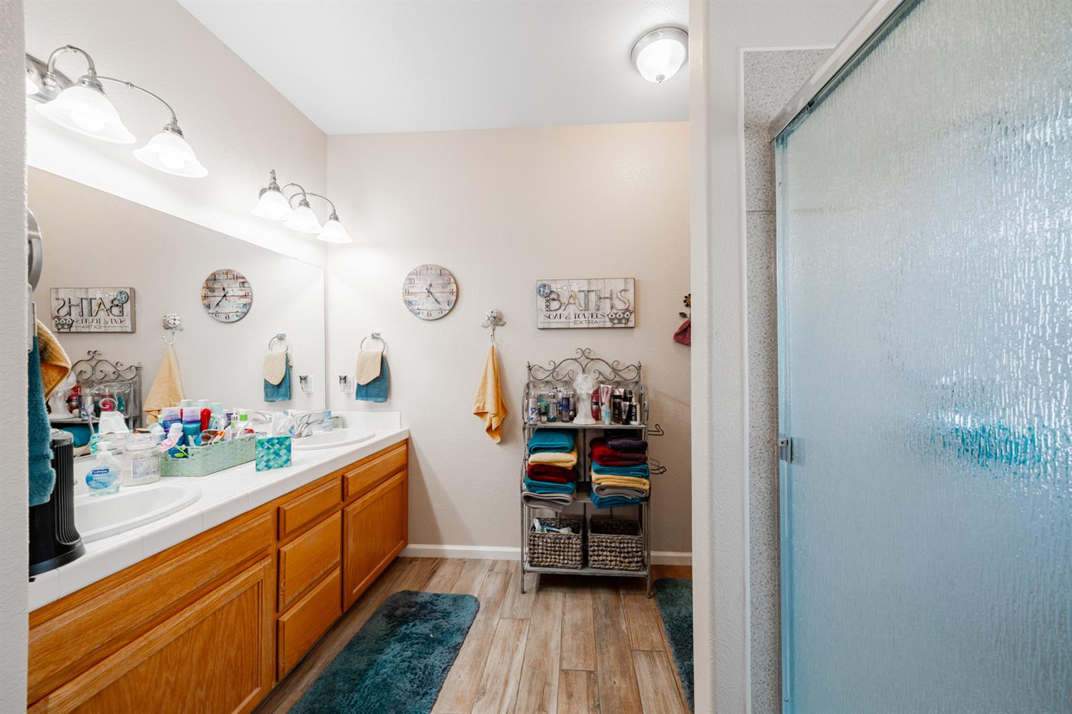 596 W Sunset St, Kingsburg, CA 93631