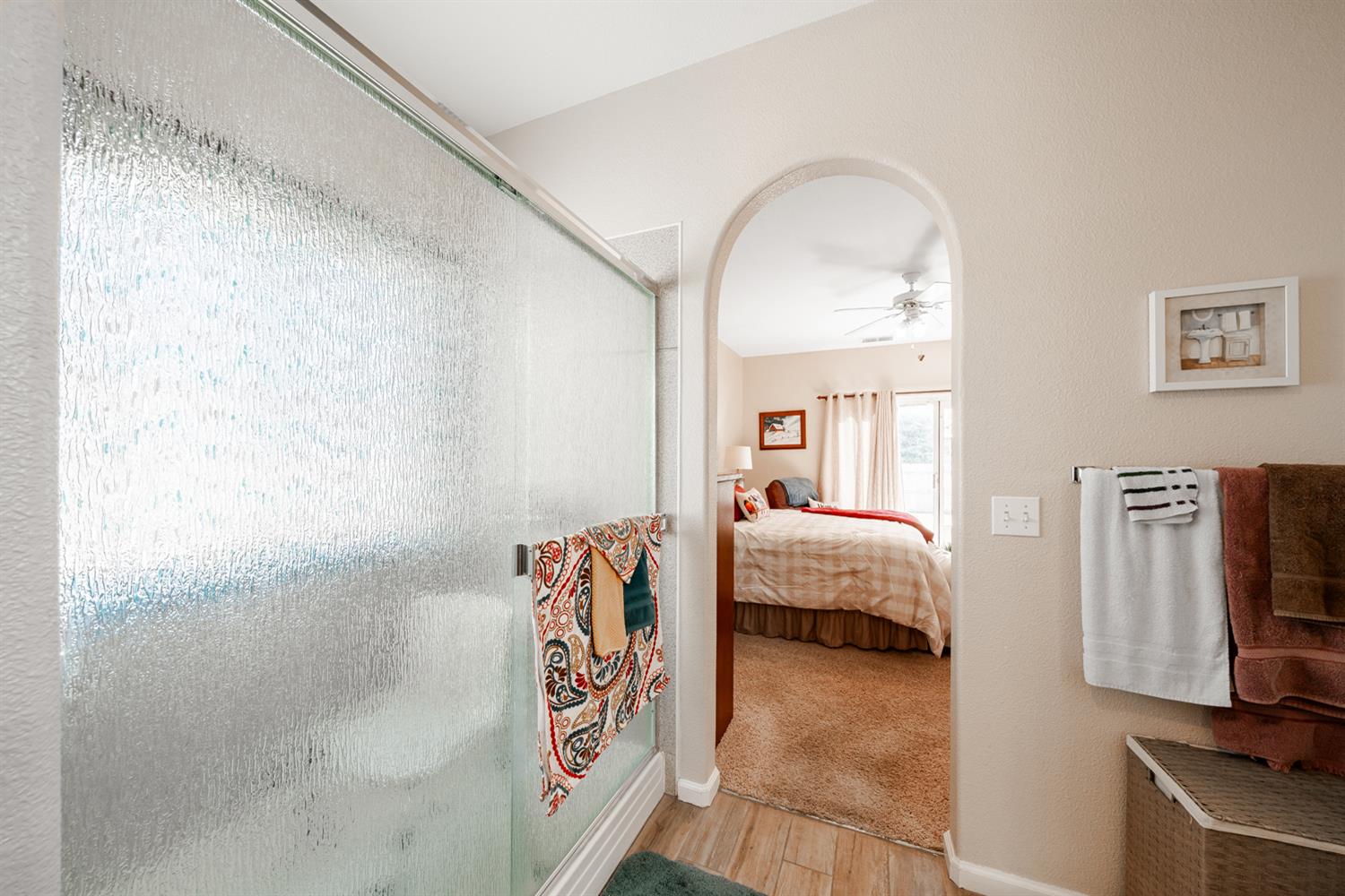 596 W Sunset St, Kingsburg, CA 93631