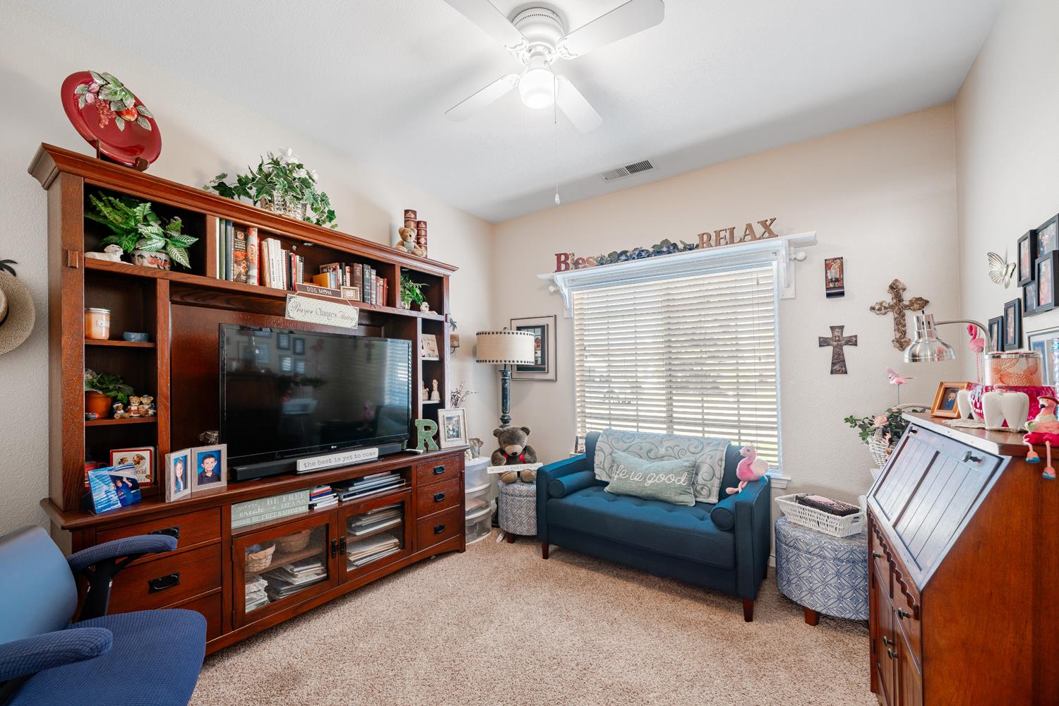 596 W Sunset St, Kingsburg, CA 93631