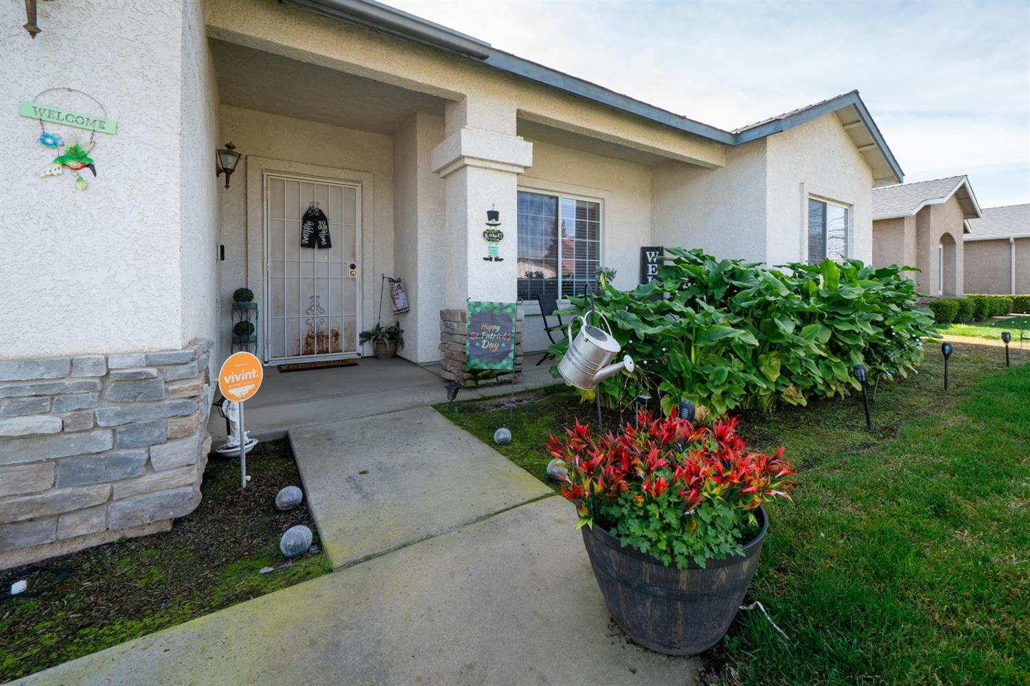 596 W Sunset St, Kingsburg, CA 93631