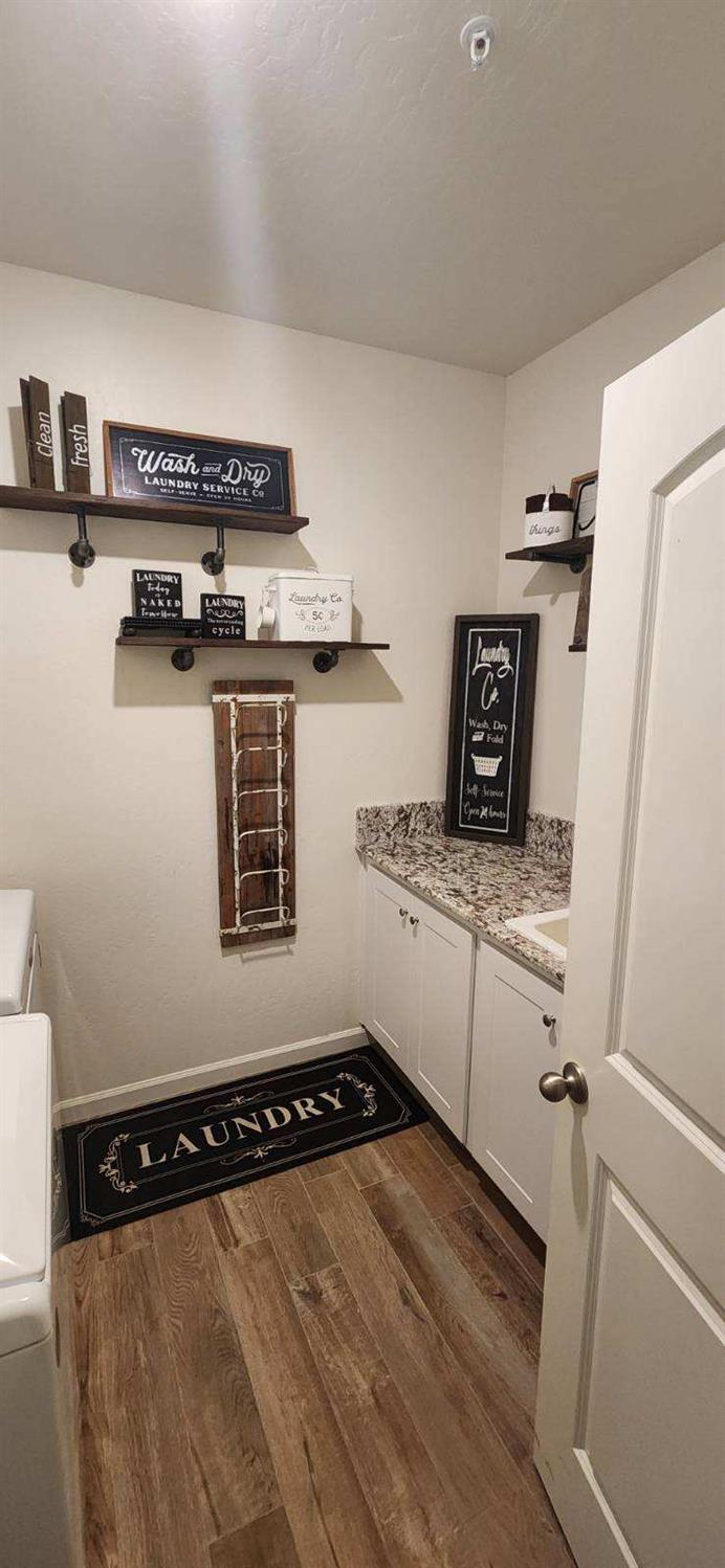 2351 Avenue 396, Kingsburg, CA 93631