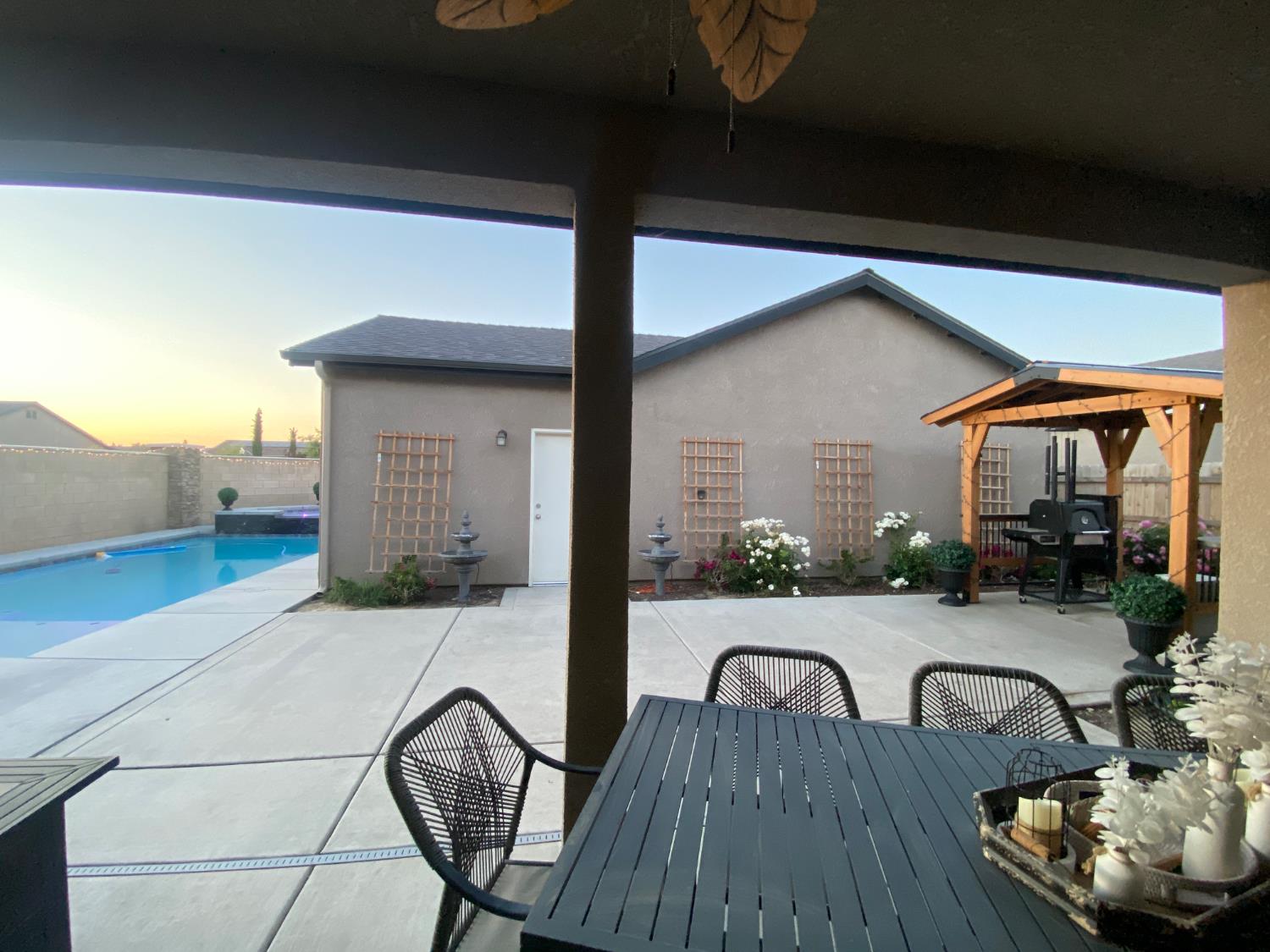 2351 Avenue 396, Kingsburg, CA 93631