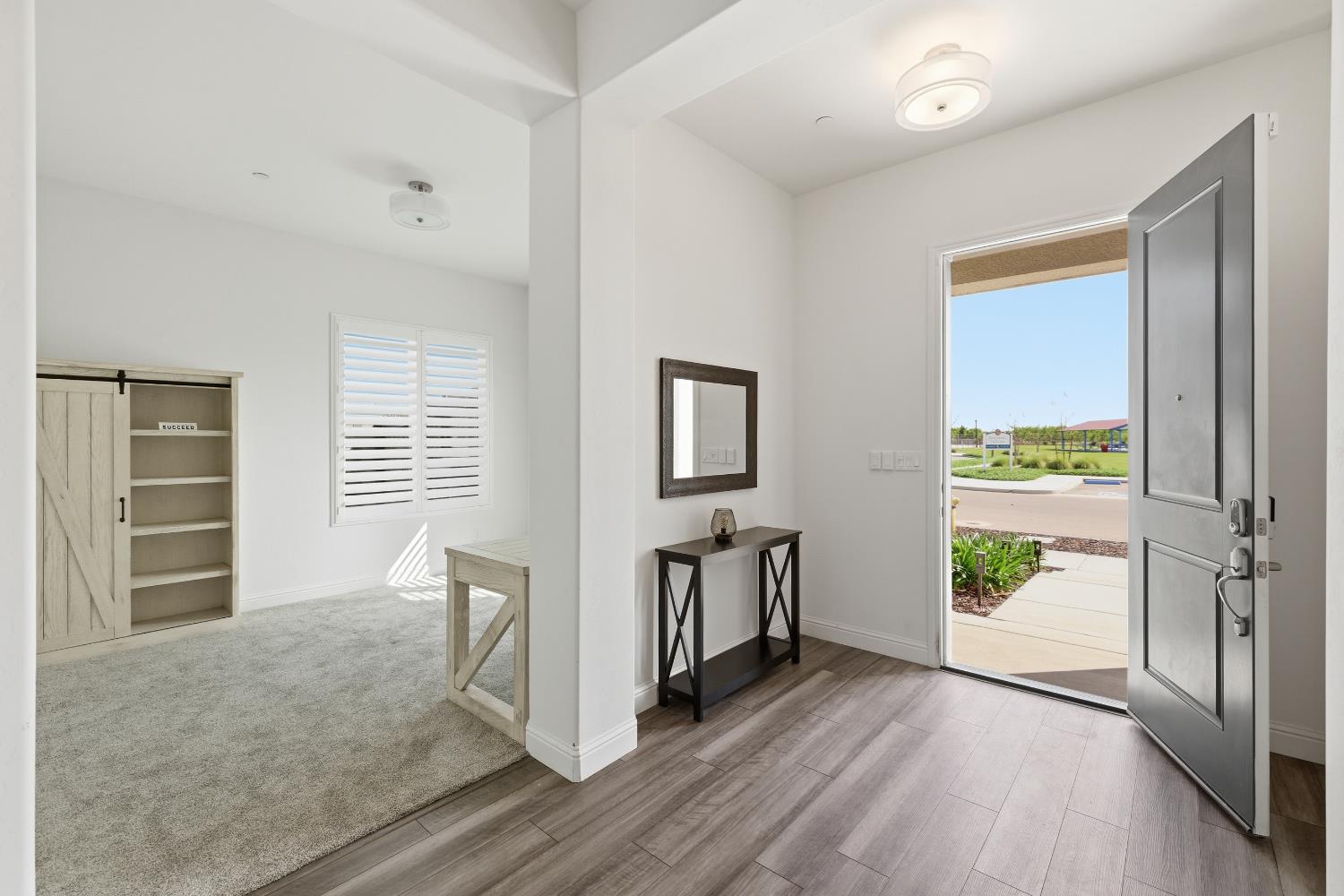 2937 22nd Ave, Kingsburg, CA 93631