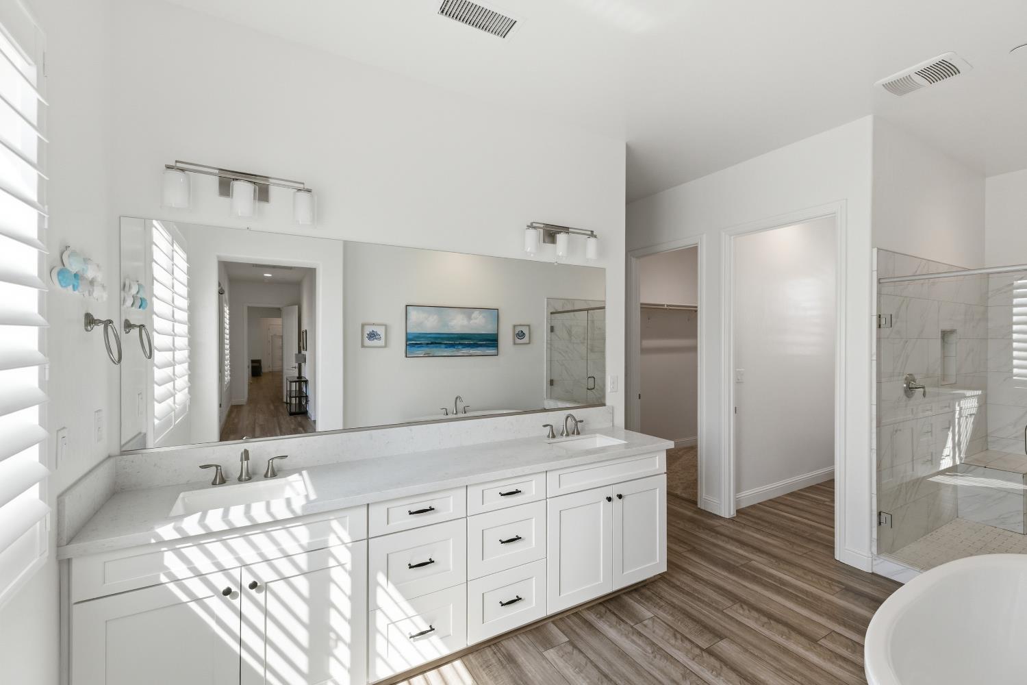 2937 22nd Ave, Kingsburg, CA 93631