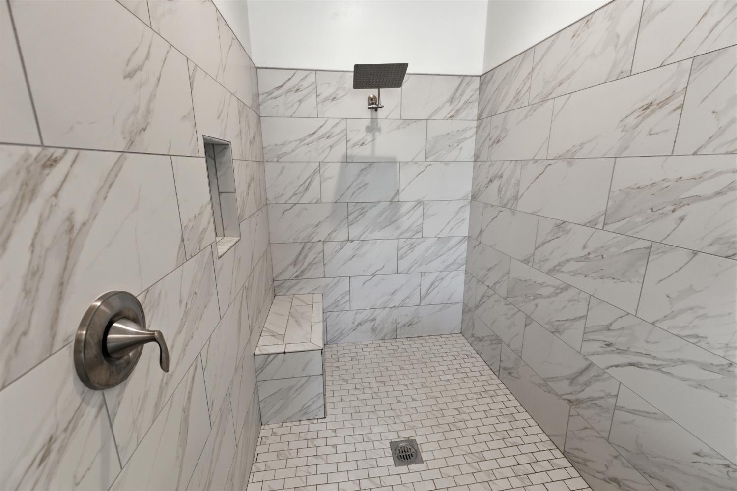 2937 22nd Ave, Kingsburg, CA 93631