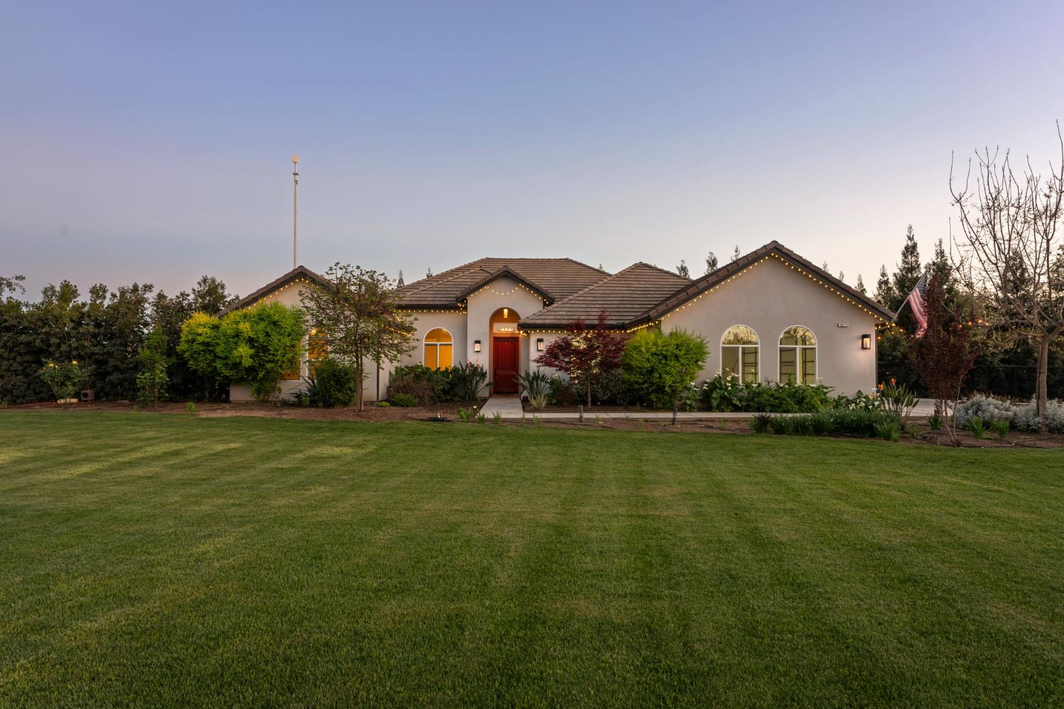 5675 Boston Ave, Kingsburg, CA 93631