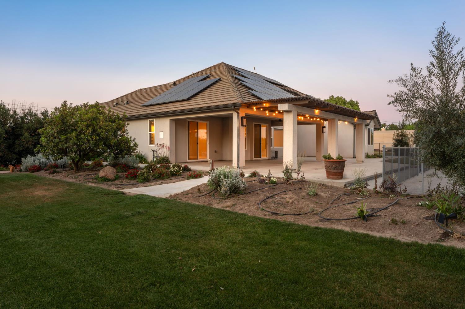 5675 Boston Ave, Kingsburg, CA 93631