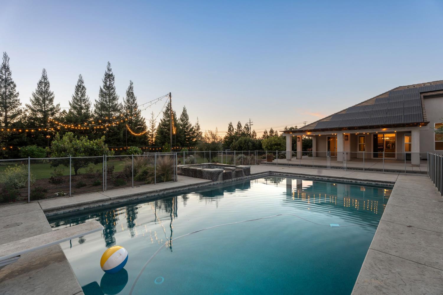 5675 Boston Ave, Kingsburg, CA 93631