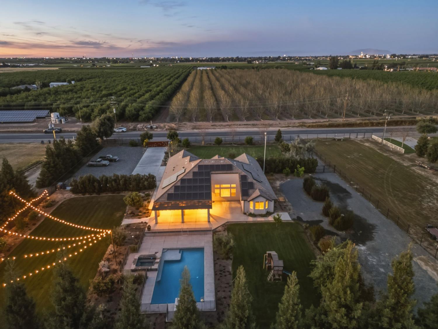 5675 Boston Ave, Kingsburg, CA 93631