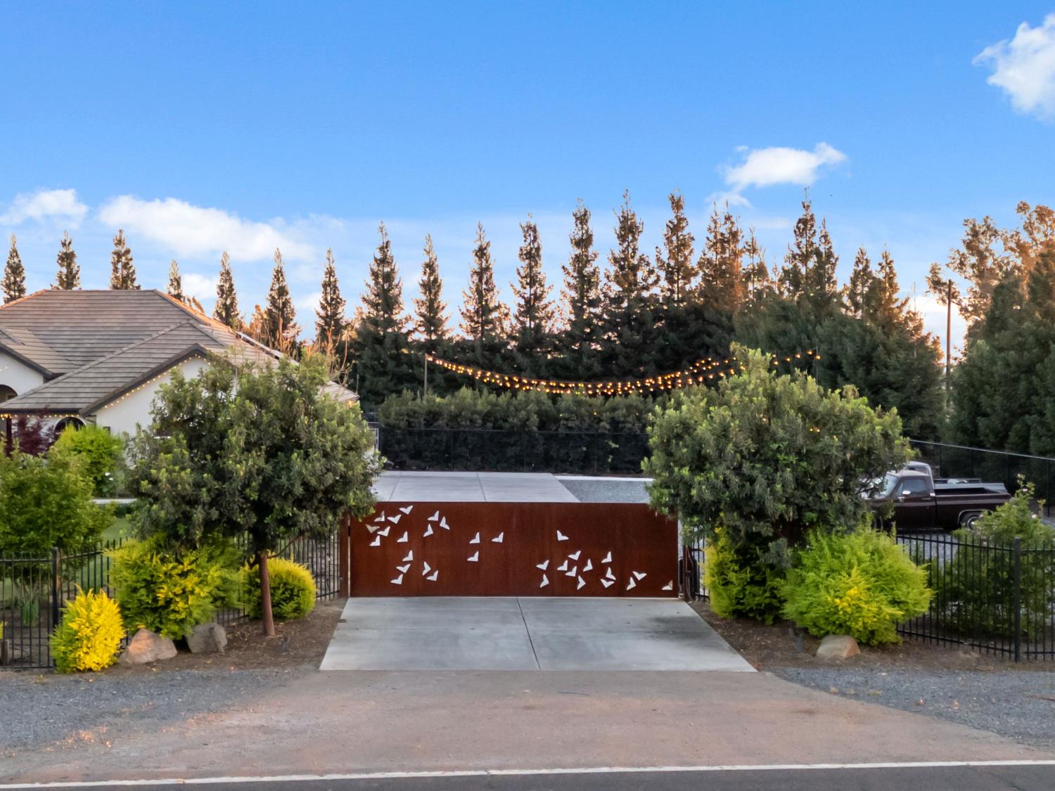 5675 Boston Ave, Kingsburg, CA 93631