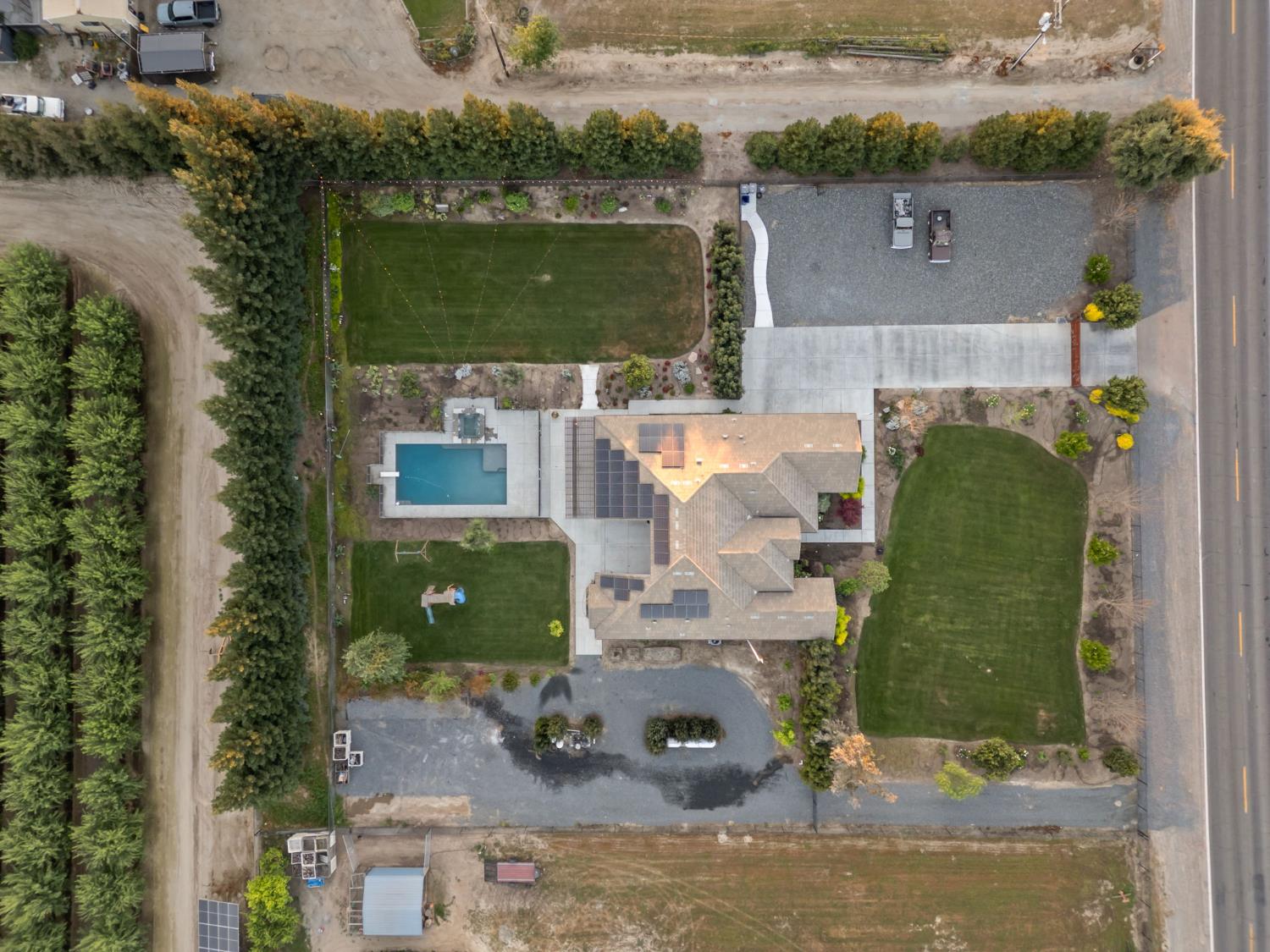 5675 Boston Ave, Kingsburg, CA 93631