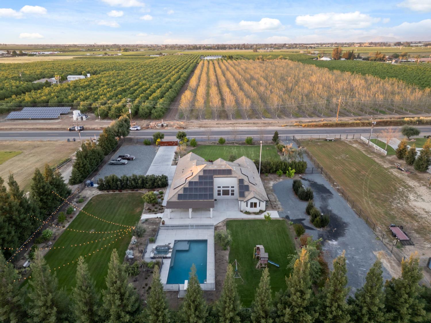 5675 Boston Ave, Kingsburg, CA 93631