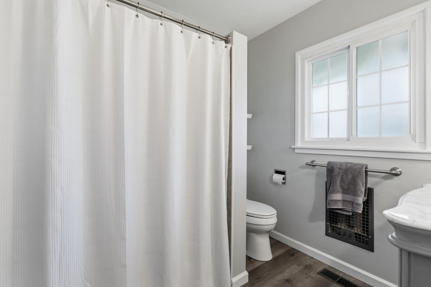 1423 20Th Ave, Kingsburg, CA 93631