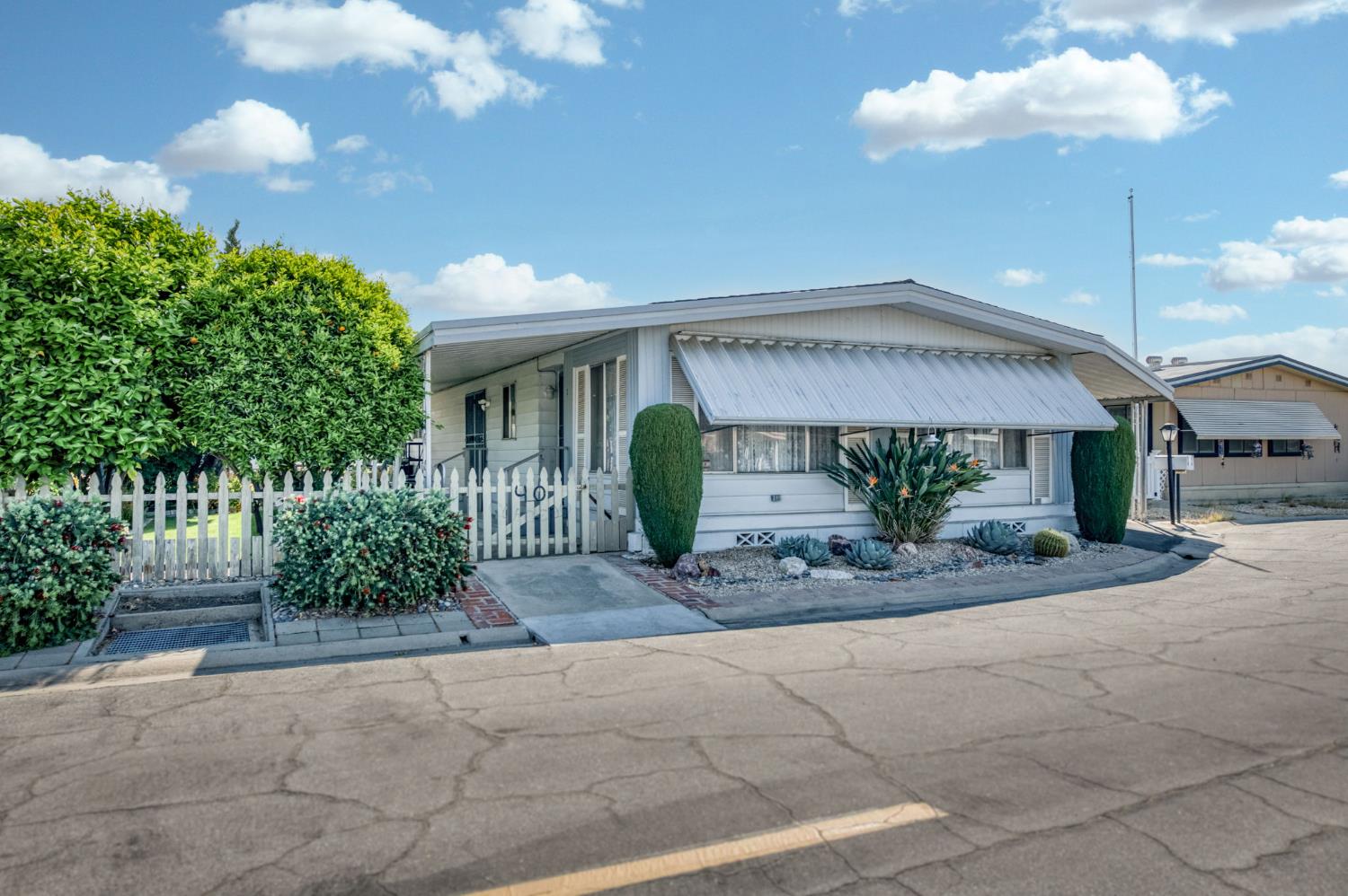 1701 Dinuba Ave #40, Selma, CA 93662