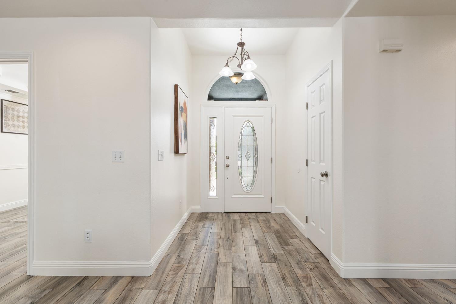 2371 Sophia Ln, Kingsburg, CA 93631