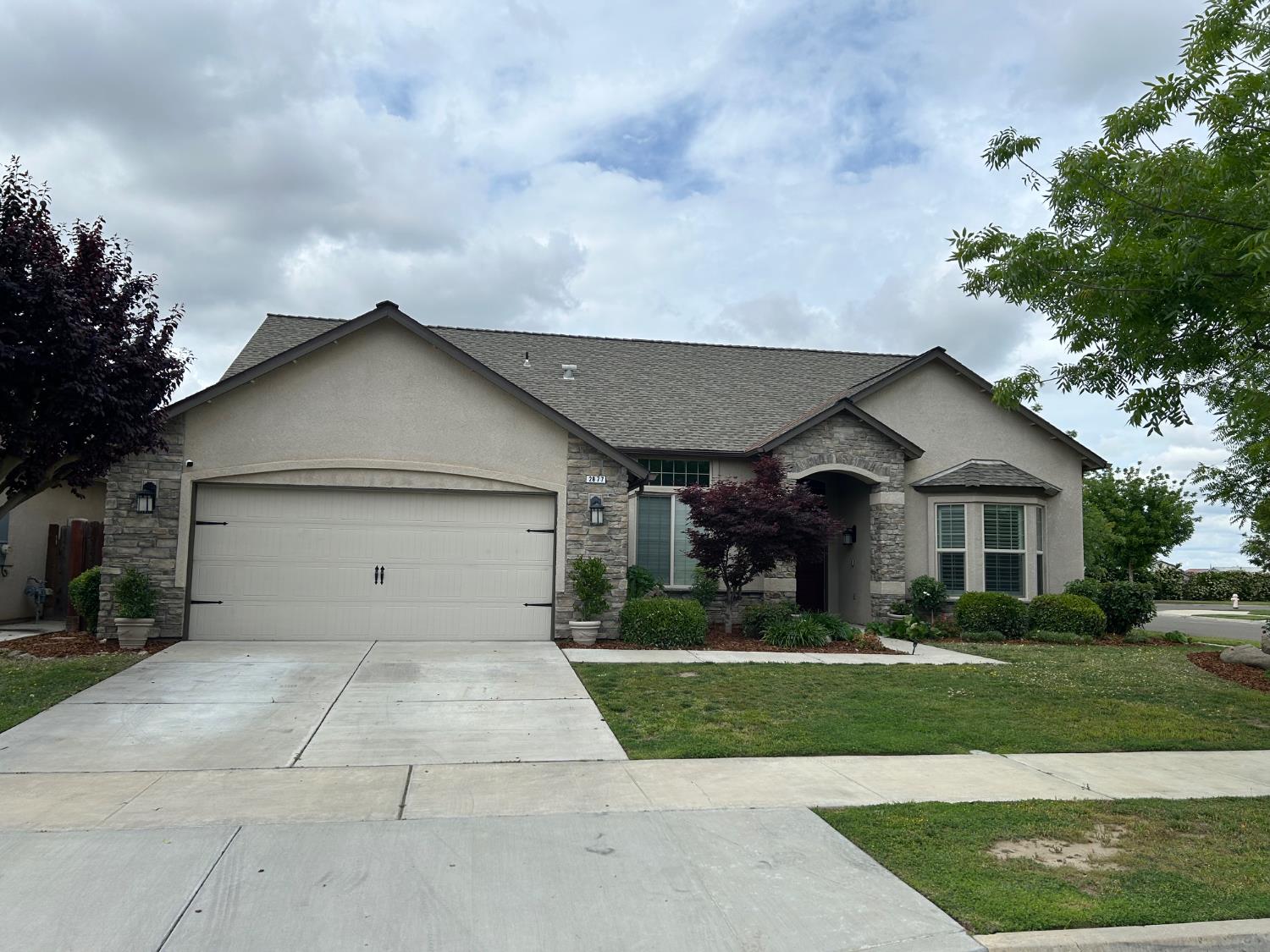 2877 23rd Ct, Kingsburg, CA 93631