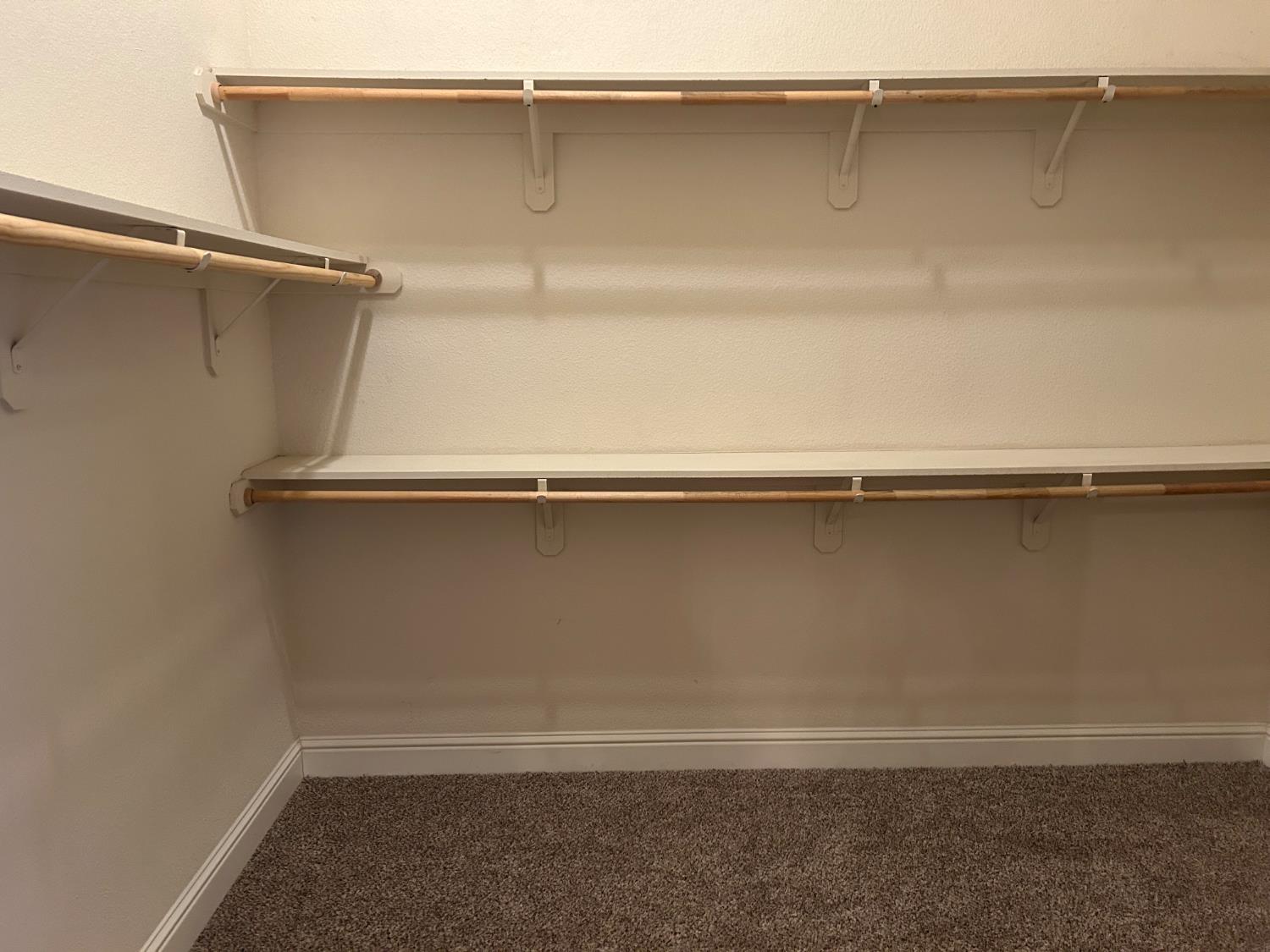 2877 23rd Ct, Kingsburg, CA 93631