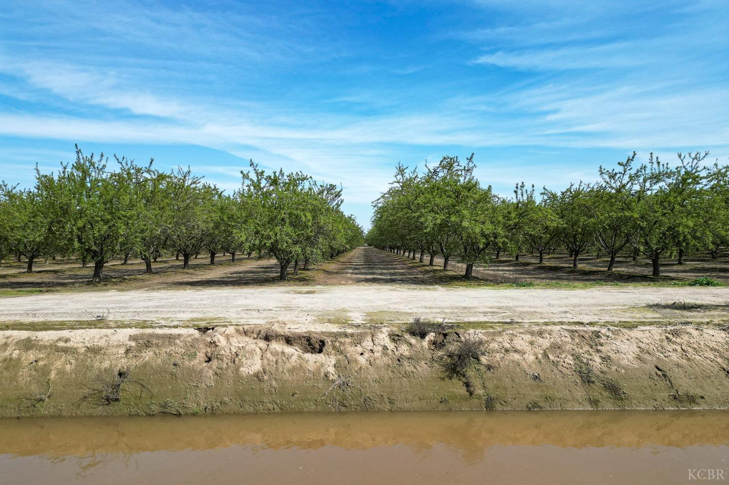 1710 Avenue 388, Kingsburg, CA 93631