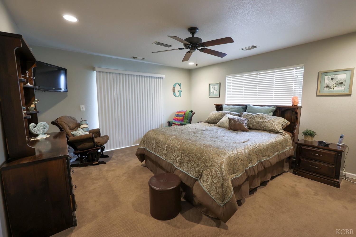 1710 Avenue 388, Kingsburg, CA 93631