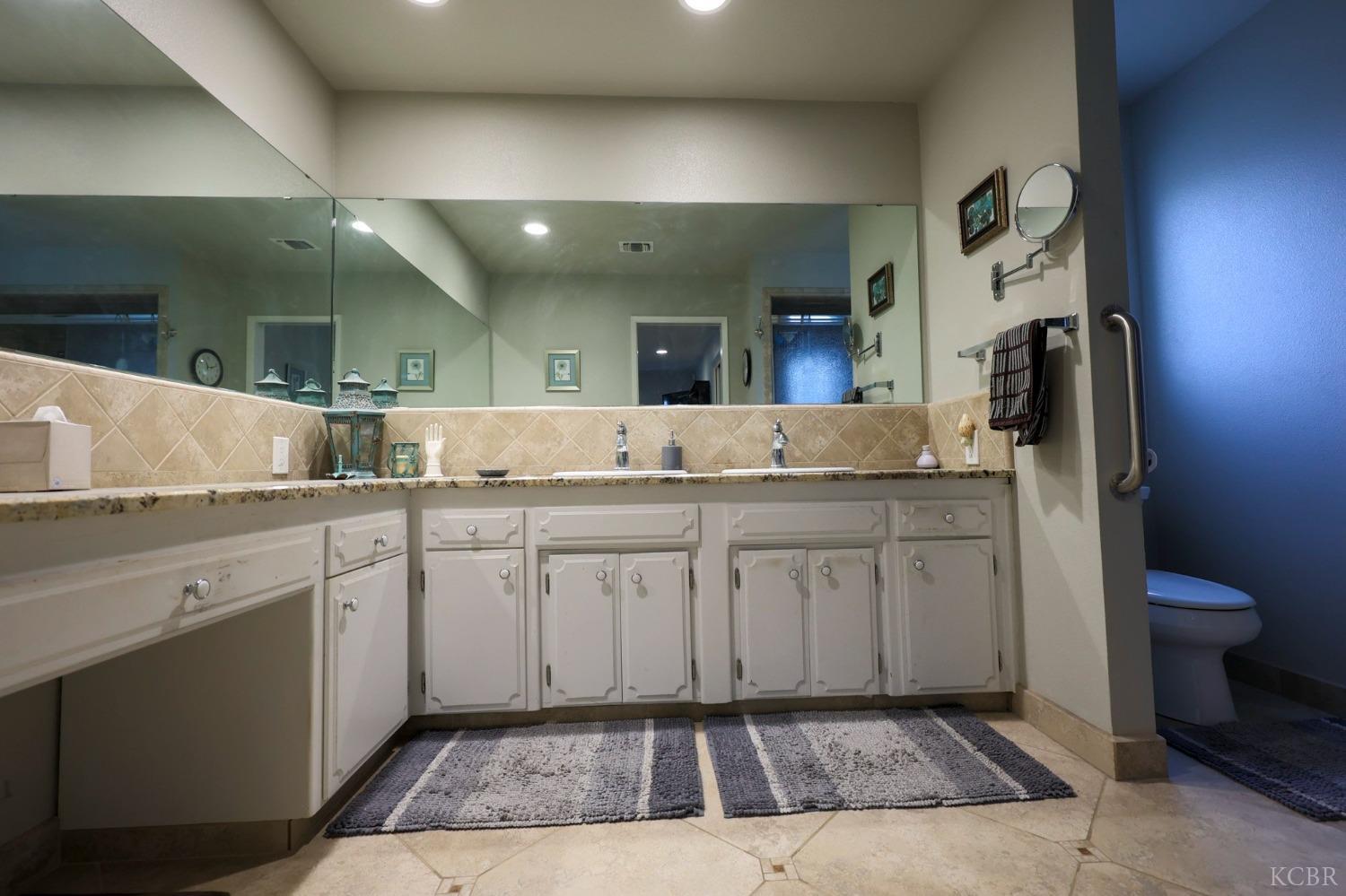 1710 Avenue 388, Kingsburg, CA 93631