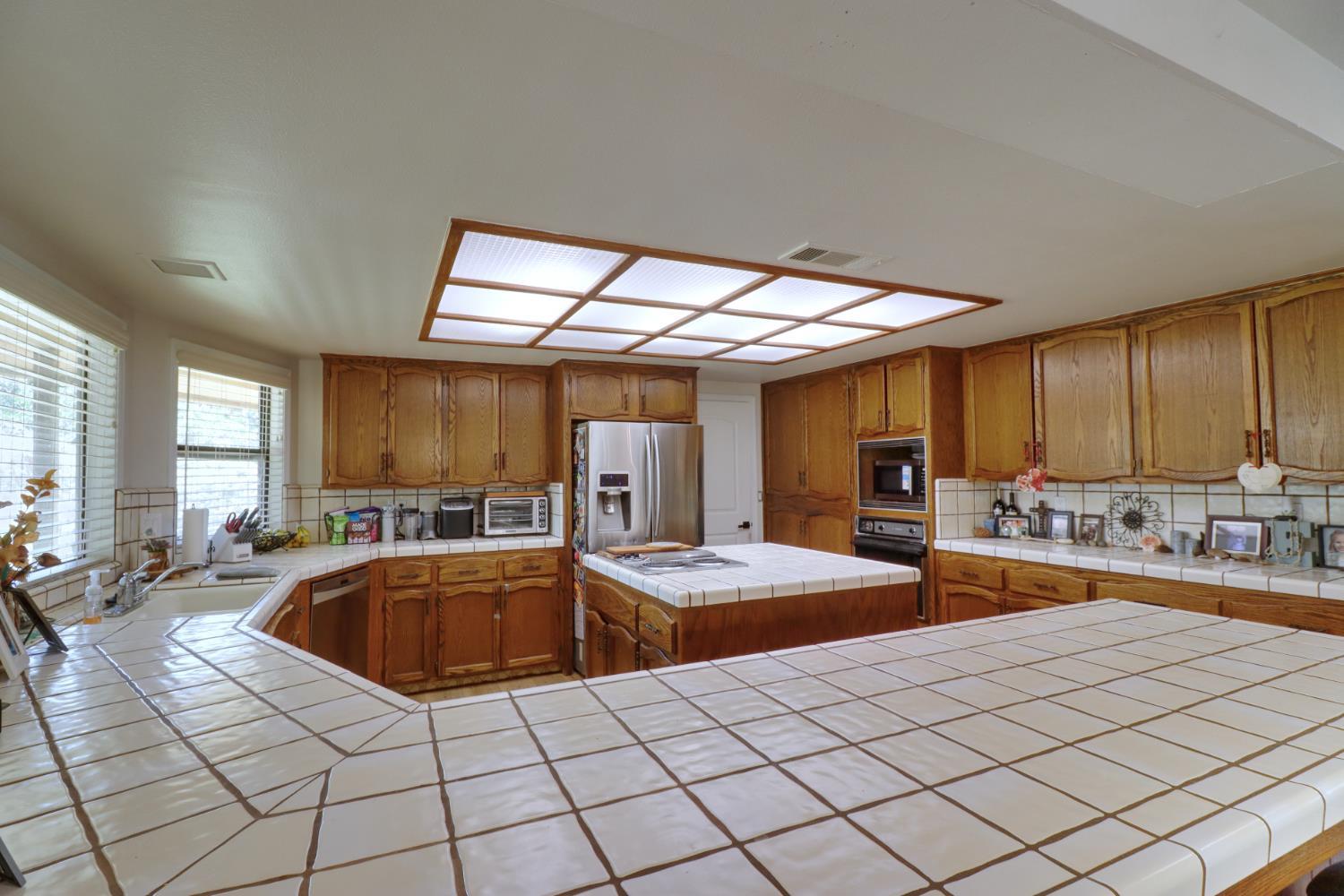 3029 Cypress Ave, Kingsburg, CA 93631