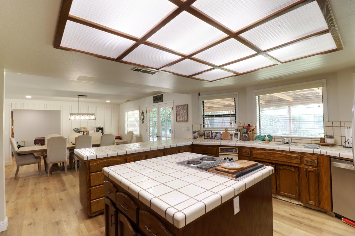 3029 Cypress Ave, Kingsburg, CA 93631