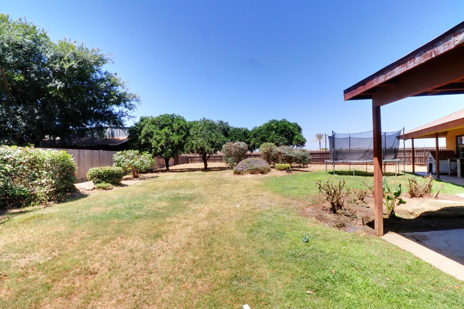3029 Cypress Ave, Kingsburg, CA 93631