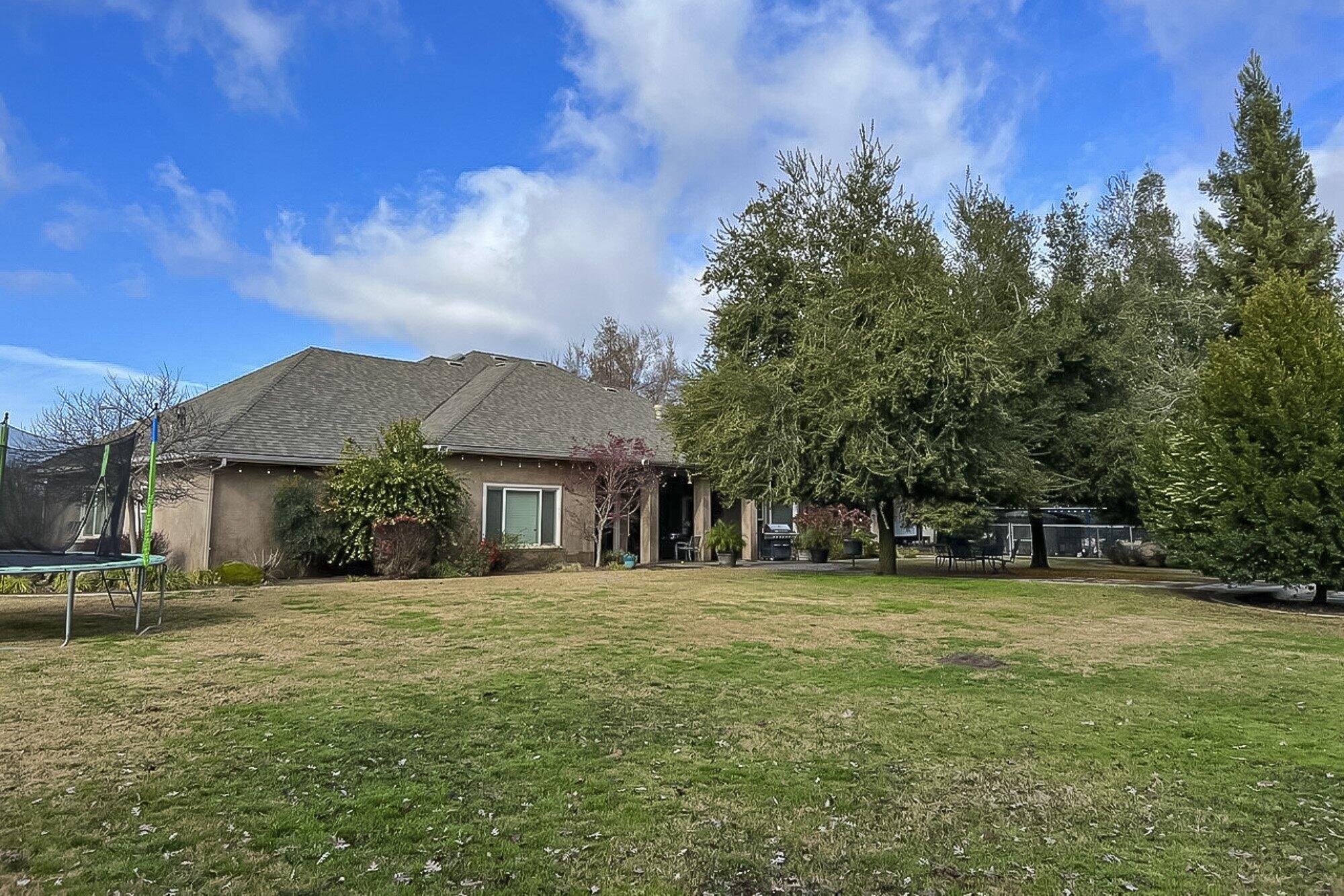 1710 Ave 388, Kingsburg, CA 93631