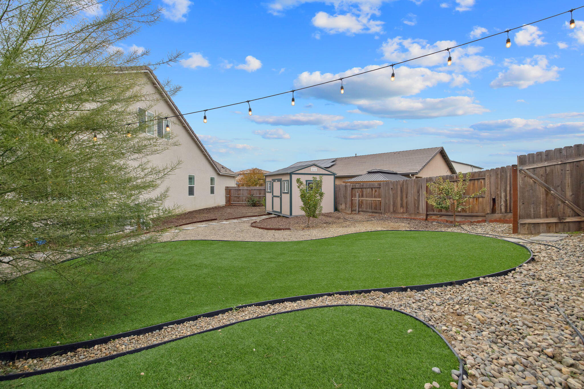 801 Howard St, Kingsburg, CA 93631