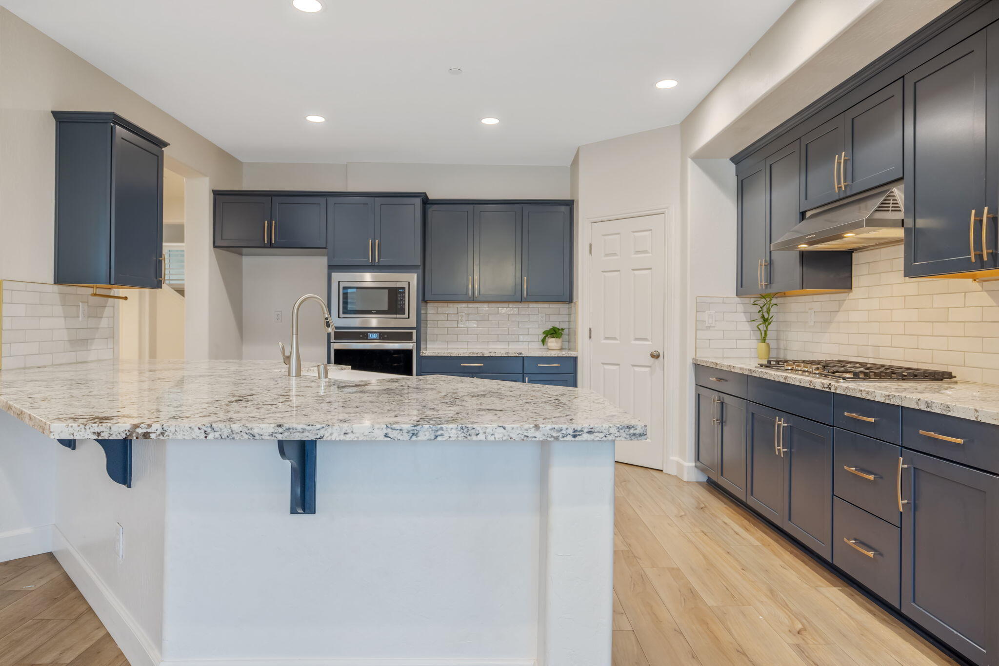 801 Howard St, Kingsburg, CA 93631