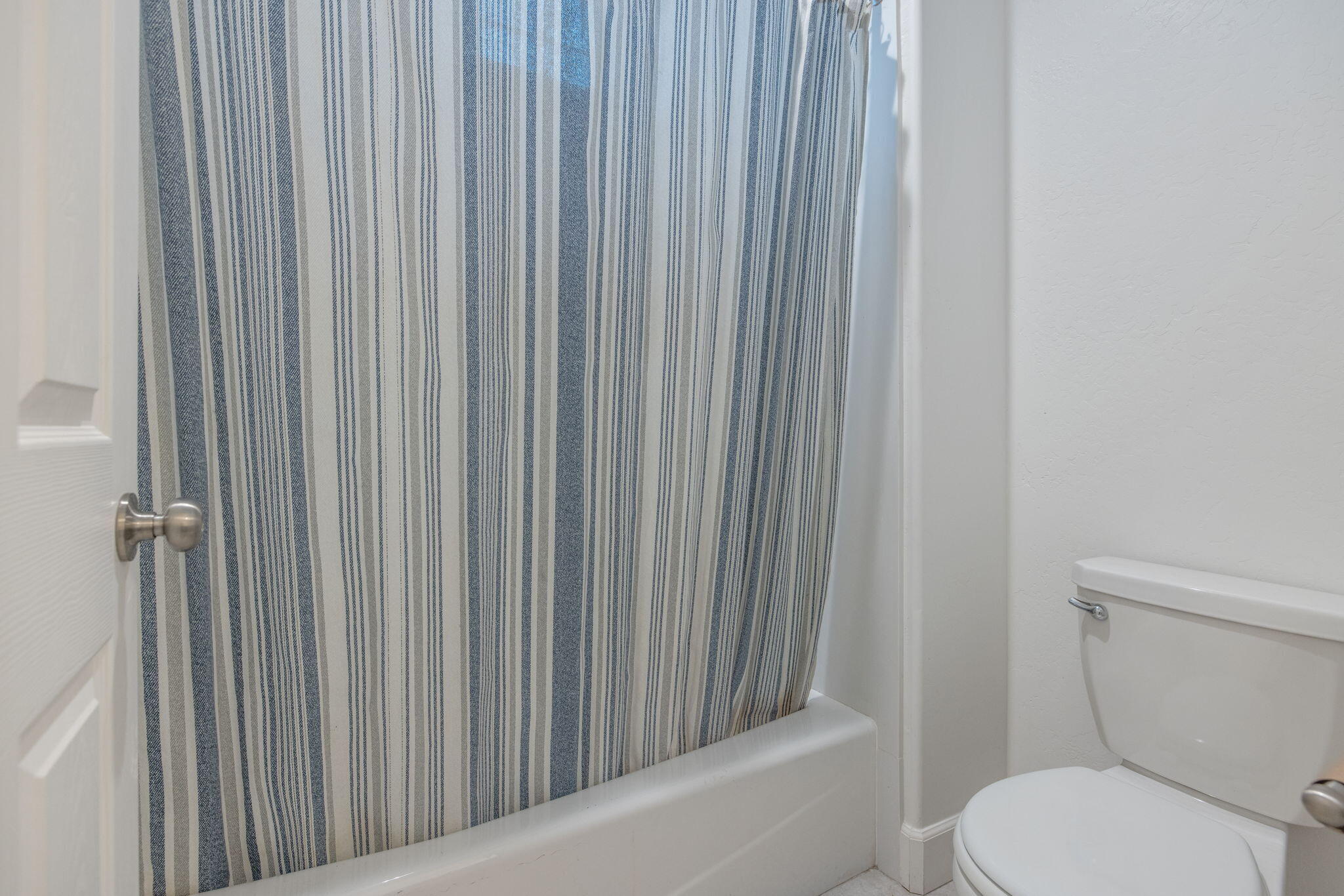 801 Howard St, Kingsburg, CA 93631