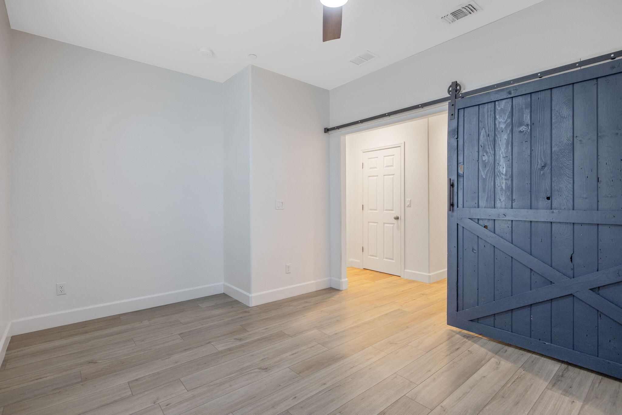 801 Howard St, Kingsburg, CA 93631