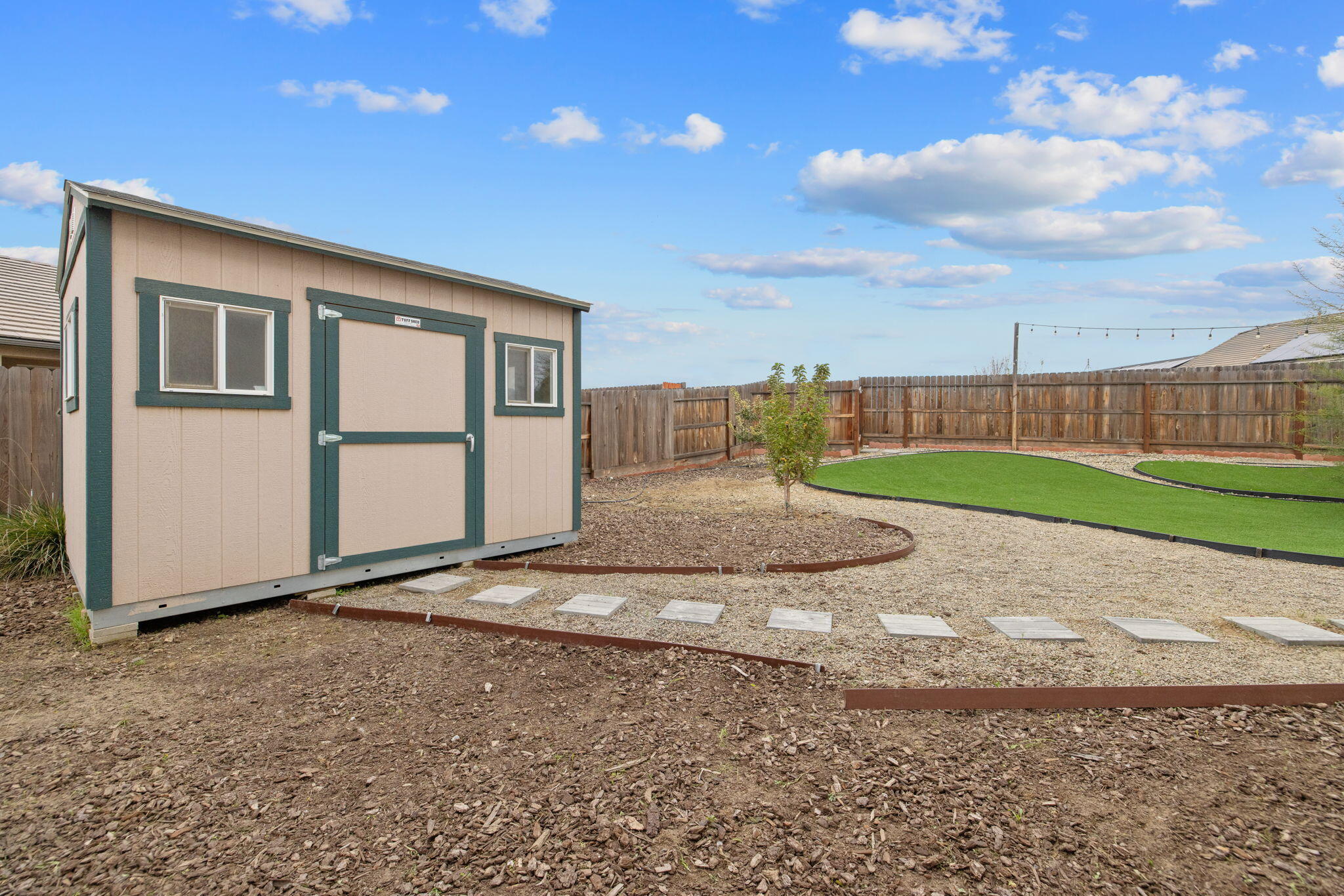 801 Howard St, Kingsburg, CA 93631