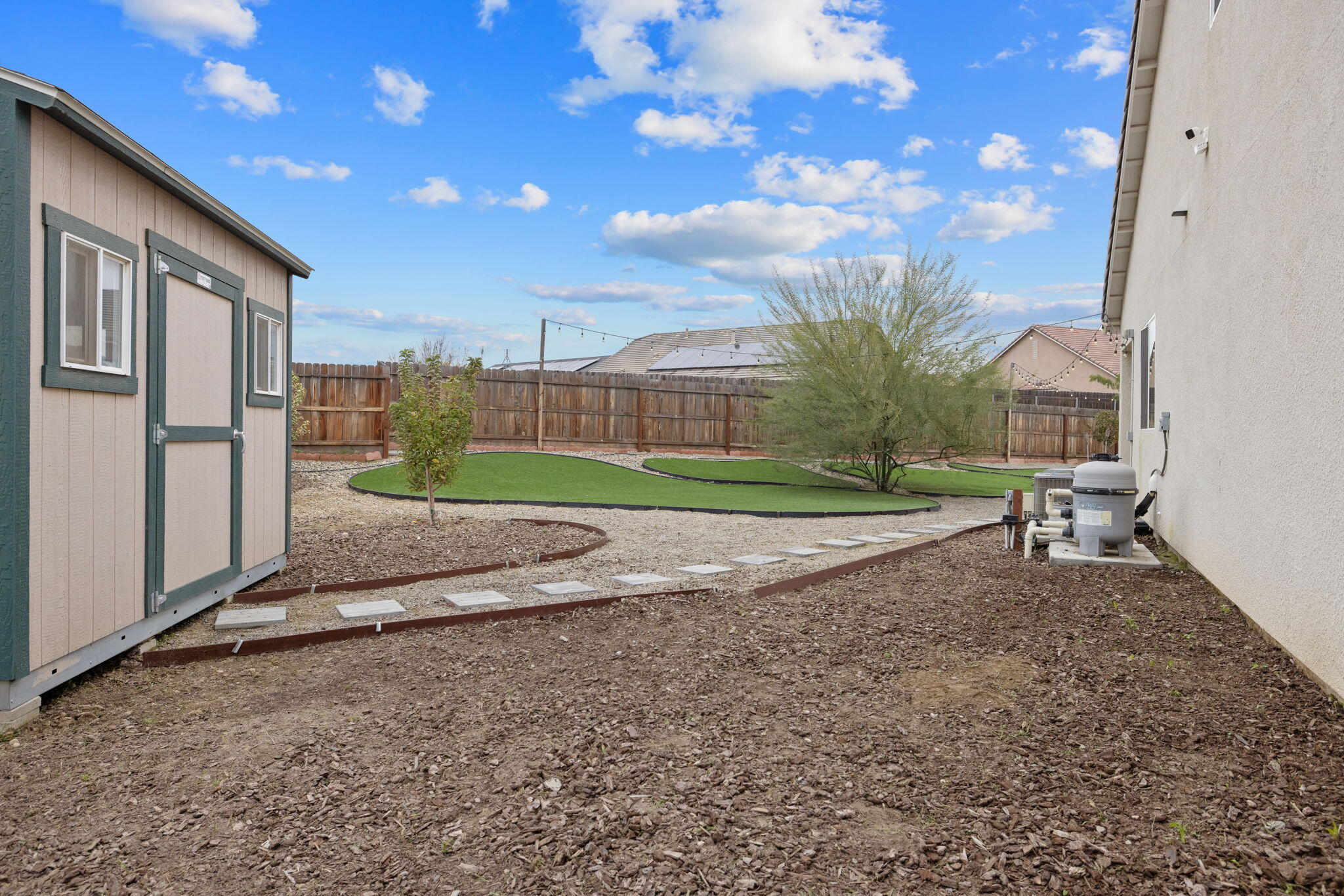 801 Howard St, Kingsburg, CA 93631