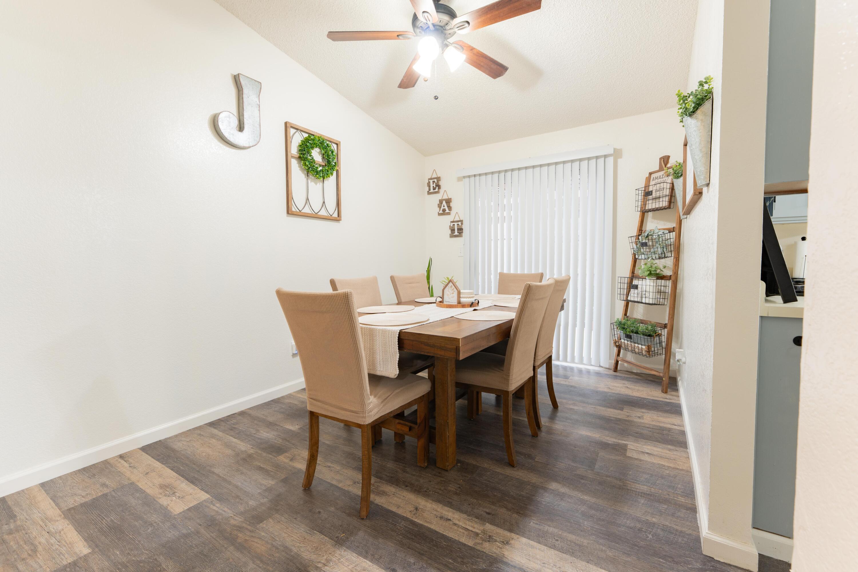 1061 11th Ave, Kingsburg, CA 93631