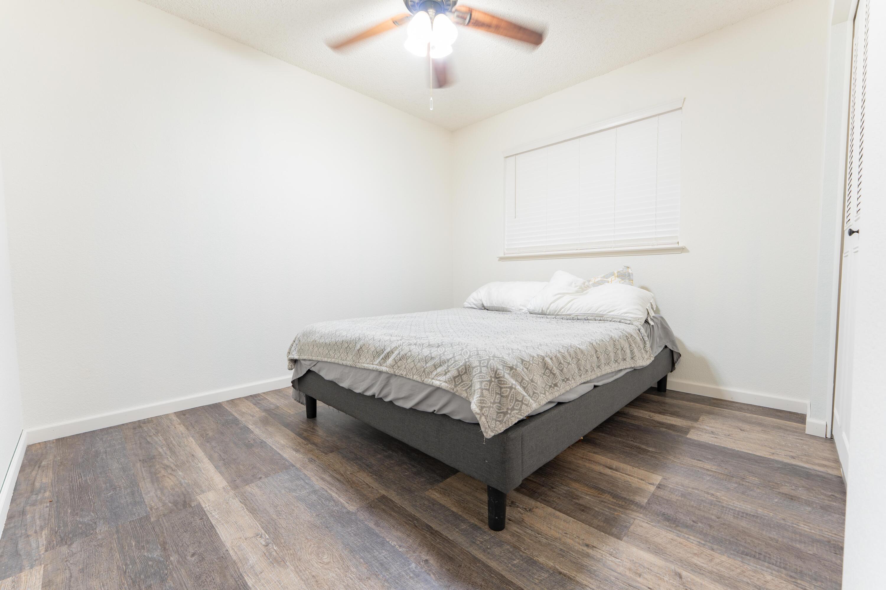 1061 11th Ave, Kingsburg, CA 93631